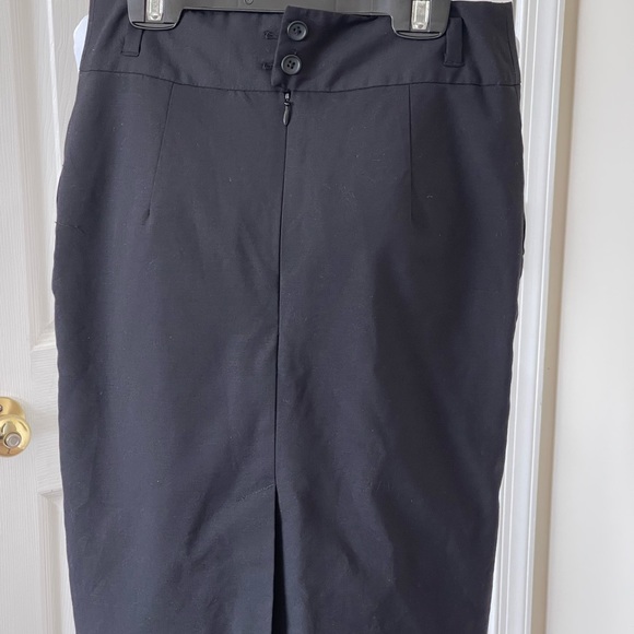 Banana Republic Skirt - Picture 2 of 3